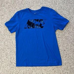 Nike T-shirt. Men’s large
